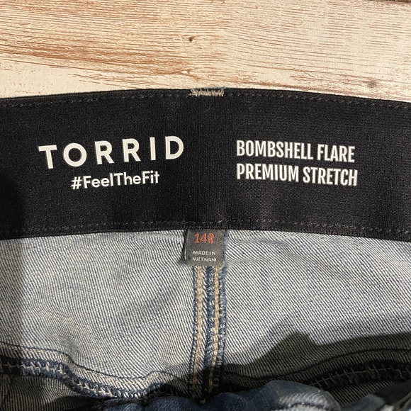 Torrid Bombshell Flare Premium Stretch Men Jeans - Light Blue - Size 14R - Picture 7 of 11